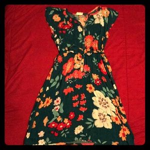 I’m selling a floral kids dress with ribbon belt.